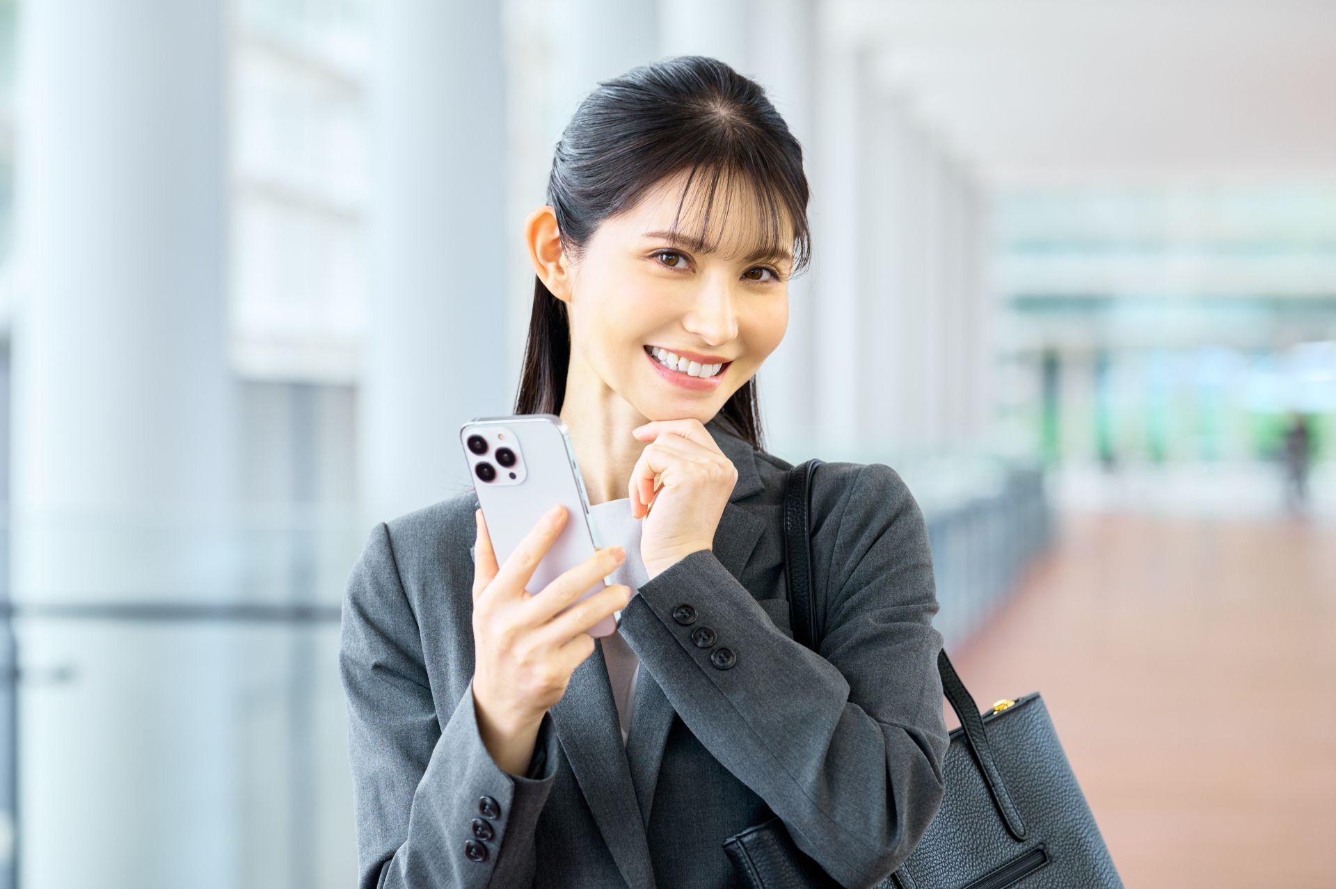 スマホで就活のイメージ
